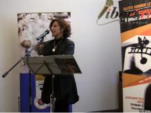 Antonella Sotira apre la presentazione del libro "QUALE GIUSTIZIA ?" di Michele Leoni - IUSARTELIBRI –