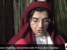 Rosa Giardino interpreta la Poesia del Presepe Aiellese del Prof Franco Pedatella - Presepe Vivente Aiello Calabro 2019